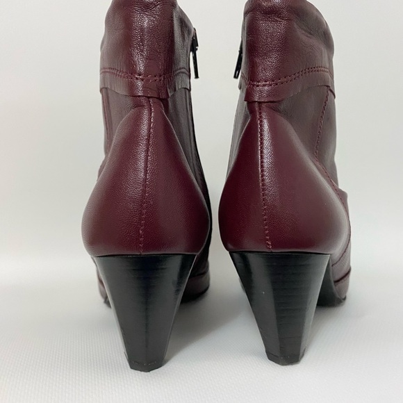 JUST CAPUCCI Leather Booties, Burgundy, Size 7.5 - Picture 9 of 12